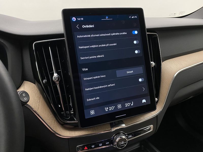 Volvo XC60 T8 AWD RECHARGE PLUS DARK CZ - fotka 54 z 66