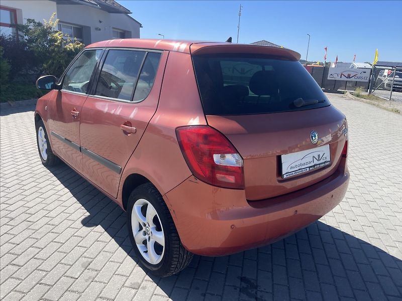 Škoda Fabia 1,4 i 16V Klima Elegance Klima - fotka 3 z 41