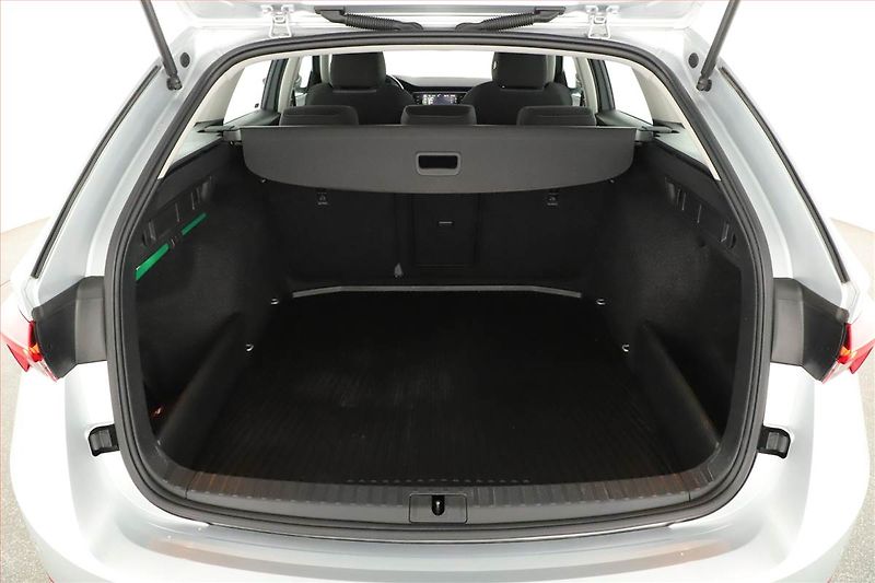 Škoda Octavia (2023) Ambition 2.0 TDI - fotka 18 z 19