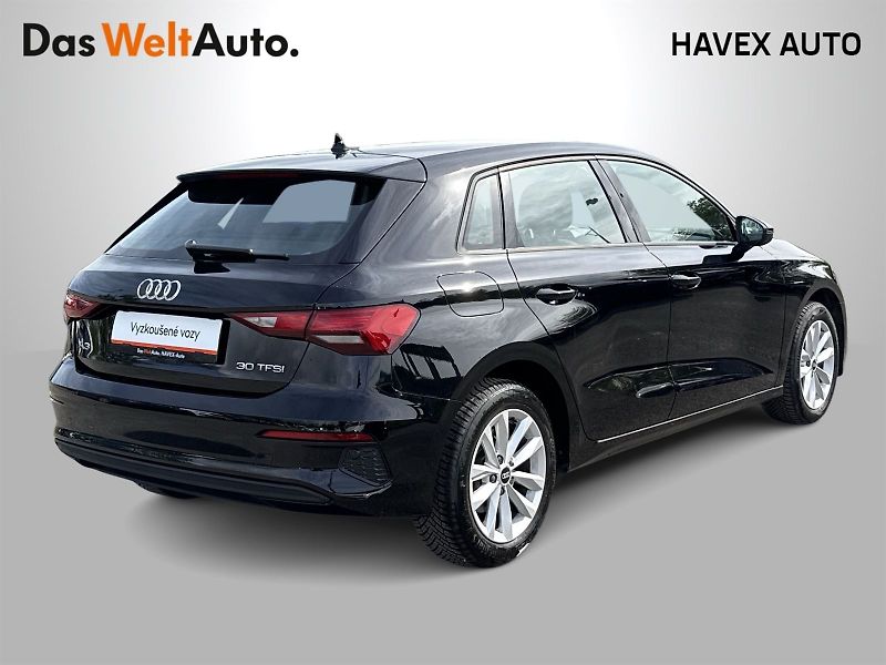 Audi A3 (2022) 1.0 TSI MHEV Basis - fotka 2 z 30