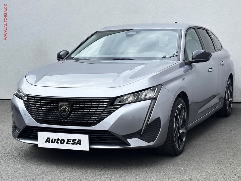 Peugeot 308 (2022) 1.2, Allure - fotka 3 z 3