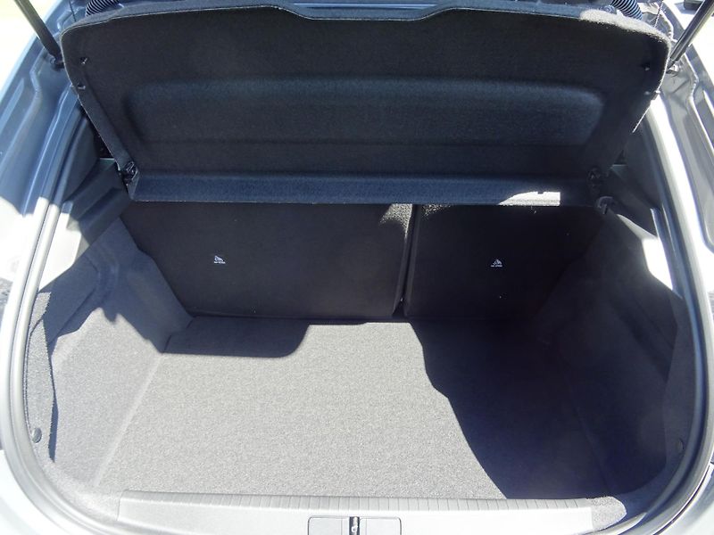 Peugeot 208 (2026) ALLURE Hybrid 110k e-DCS6 - fotka 11 z 44