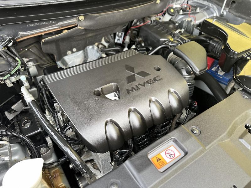 Mitsubishi Outlander (2016) 2.0/110kW *1.Maj *TZ *4x2  - fotka 29 z 34