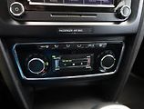 Škoda Superb (2013) 1.6 TDI, Tempomat - náhled 9