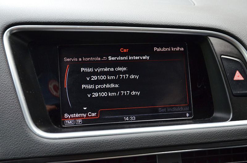 Audi Q5 (2015) 2.0 TDi 140kW Quattro S-LINE - fotka 43 z 45