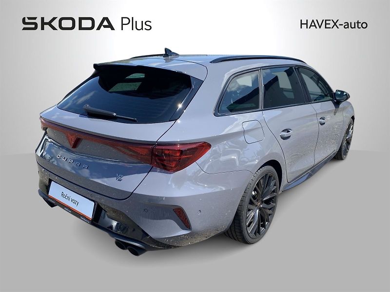 Cupra Leon (2025) SP VZ 2.0 TSI 333k DSG 4WD - fotka 2 z 40