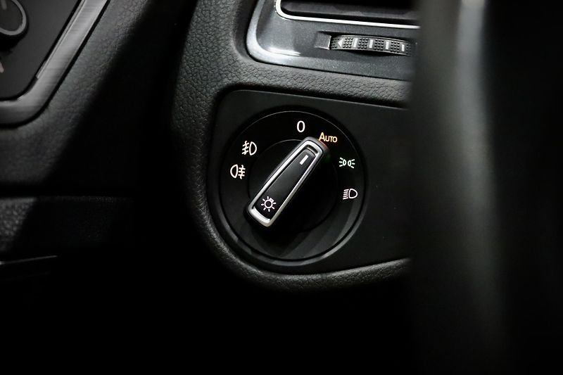 Volkswagen Golf 7 FL Variant 1.4 TSI 92 kW - fotka 26 z 35