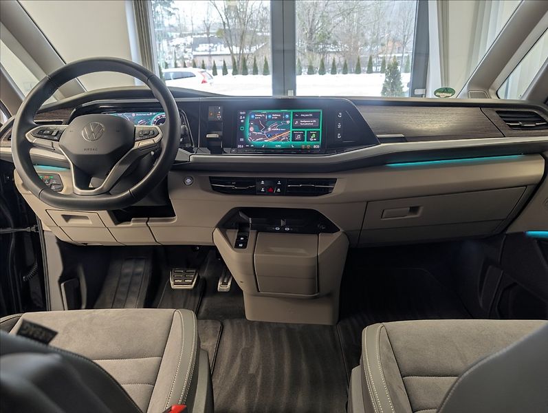 Volkswagen Multivan 1,5 TSI, 130KW, 4 MOTION Long - fotka 32 z 35