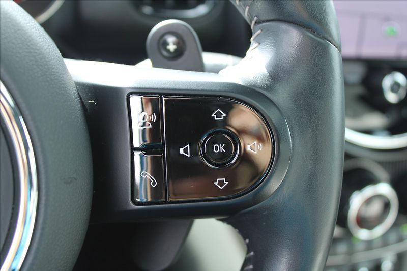 Mini Countryman 2.0i 131kW ALL4 SERVIS KN. ČR - fotka 16 z 28