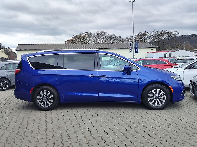 Chrysler Pacifica 3.6 VVT/214kW V6 Touring L - fotka 4 z 36