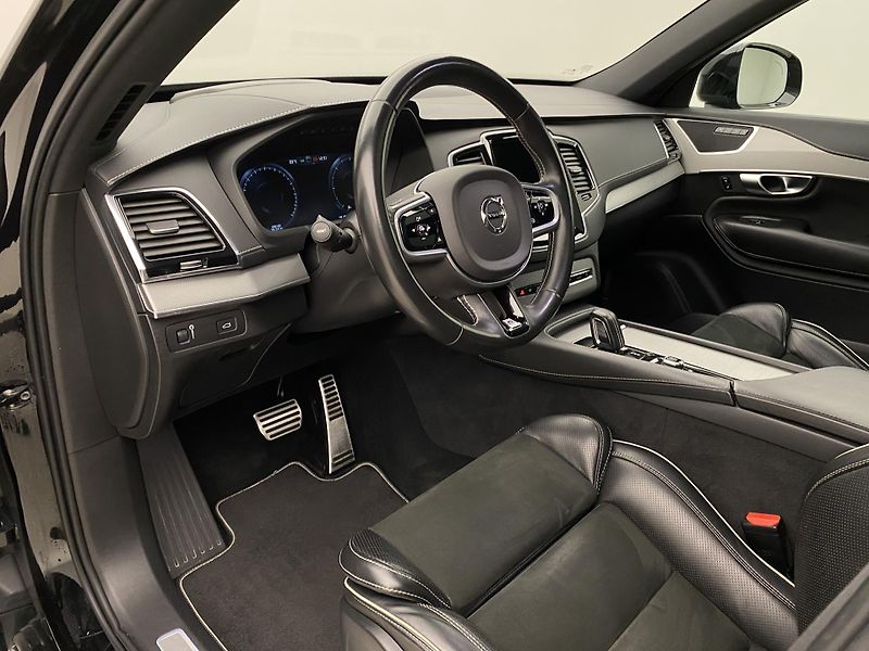 Volvo XC90 B5 AWD R-DESIGN REZERVACE - fotka 4 z 47