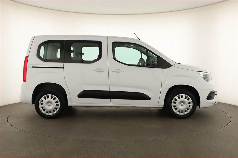 Opel Combo (2023) Edition 1.2 Turbo, 5Míst, ČR - fotka 6 z 12