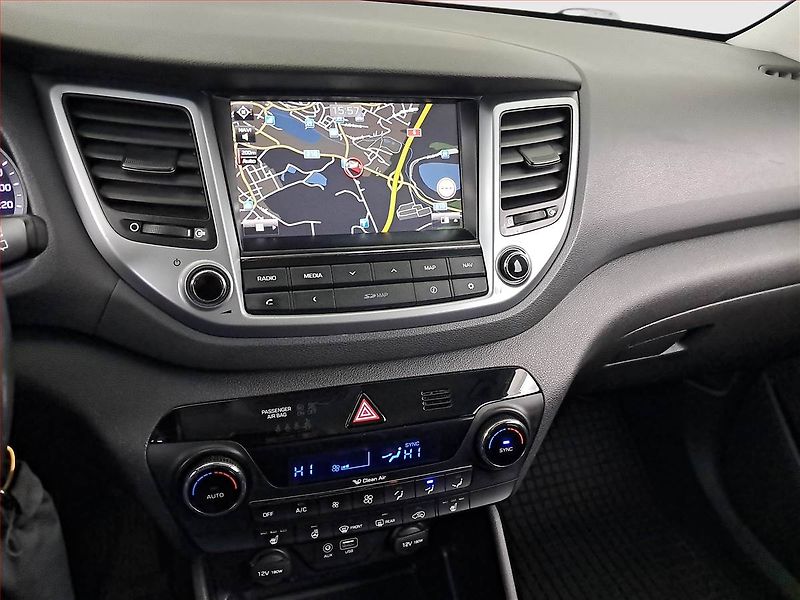 Hyundai Tucson (2016) Trikolor 1.7 CRDi, Navi - fotka 15 z 15