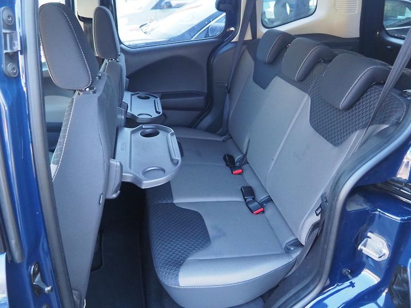 Ford Tourneo Courier (2015) 1.0i EcoBoost, 74 kW - fotka 11 z 34