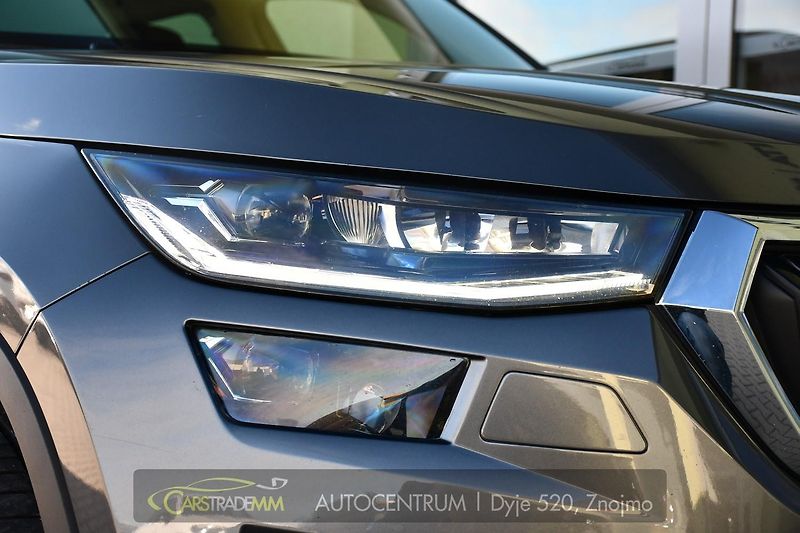 Škoda Kodiaq 2.0TDi 4X4 ACC LED NAV CARPLAY - fotka 53 z 54