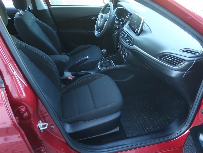 Fiat Tipo (2020) 1.4 16V, Serv.kniha, Tempomat - fotka 9 z 19