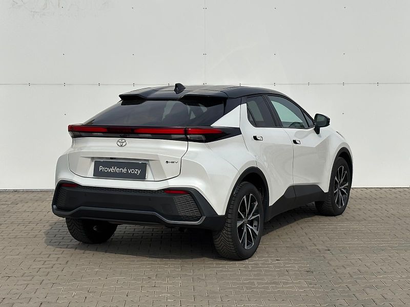 Toyota C-HR 2,0 HEV e-CVT Style - fotka 2 z 27