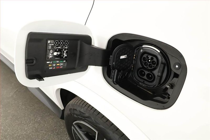 Mercedes-Benz GLC (2026) 300 e 4MATIC, AMG LINE - fotka 20 z 21