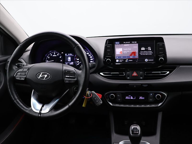 Hyundai i30 1,5 T-GDI Mild Hyb Smart - fotka 24 z 32