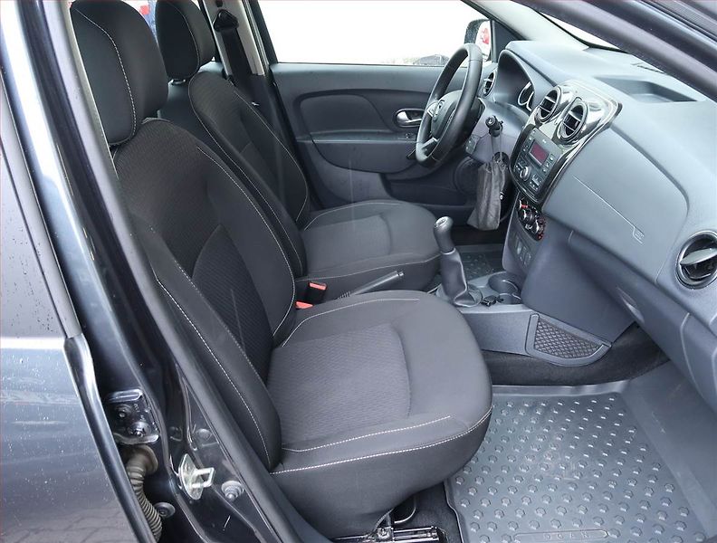 Dacia Logan (2018) 1.0 SCe, ČR,1.maj, Serv.kniha - fotka 9 z 15
