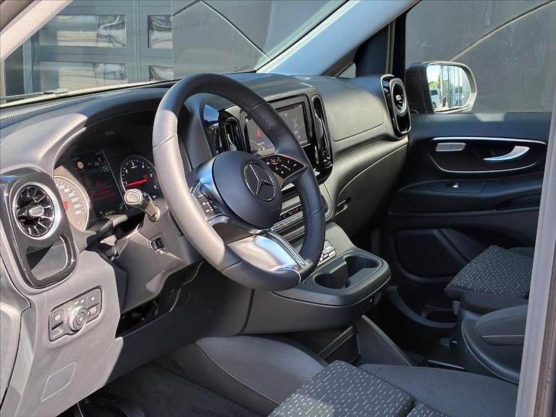 Mercedes-Benz Vito 2,0 116 CDI / Tourer Select / - fotka 11 z 20