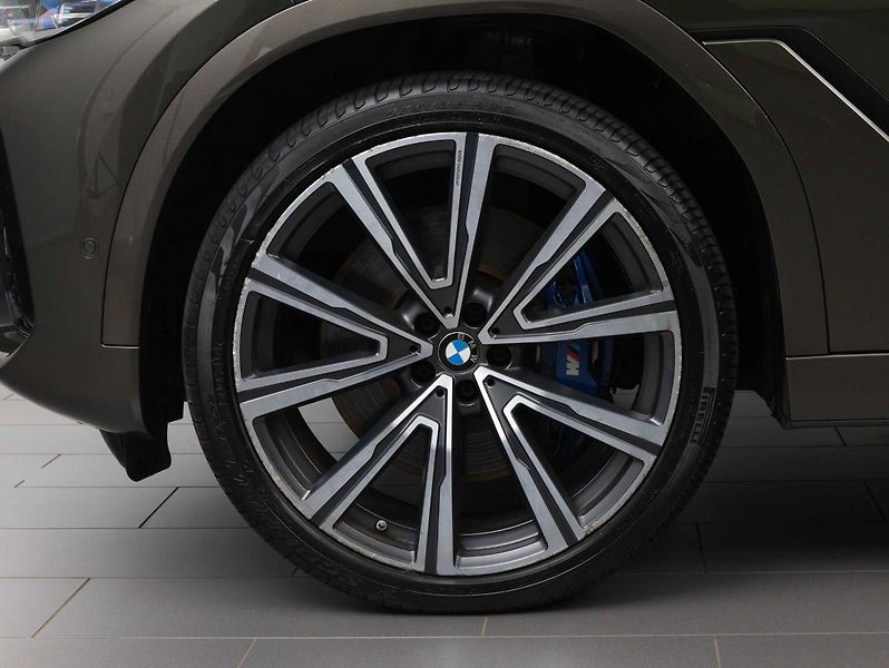 BMW X6 xDrive30d - fotka 6 z 24
