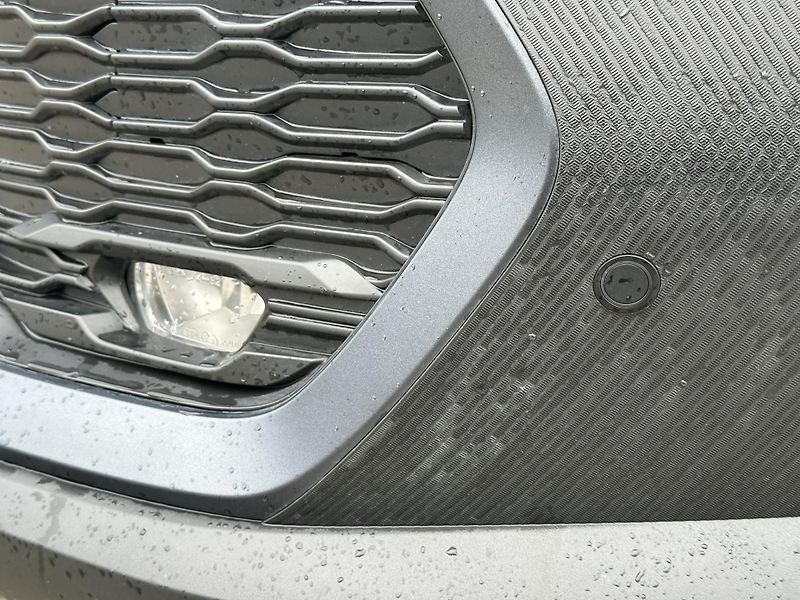 Toyota C-HR 1.8L HEV STYLE + SERVIS v ceně - fotka 4 z 19