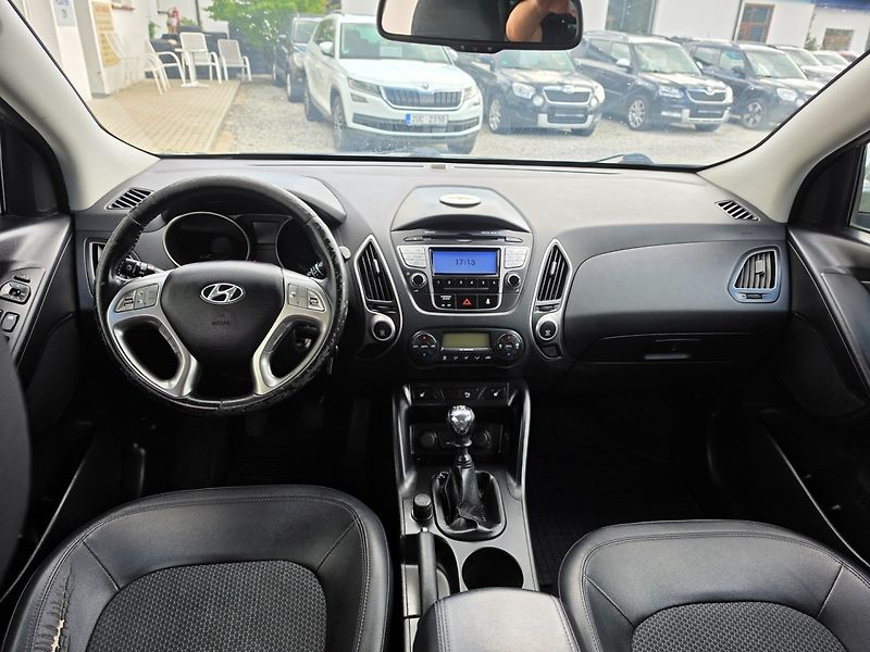 Hyundai ix35 (2012) 2.0 CRDi 4WD - fotka 16 z 34