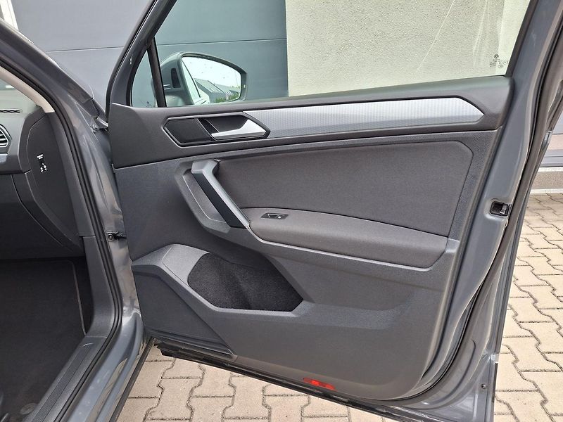 Volkswagen Tiguan (2021) 1.5 TSI Life Business, ZÁRUKA - fotka 21 z 34
