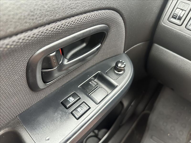 Suzuki Grand Vitara 1,6 4x4 1.majitel - fotka 17 z 22