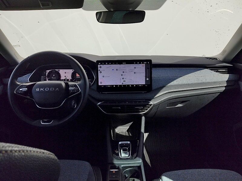 Škoda Octavia (2025) Top Selection 1,5 Tsi 110 Kw D - fotka 5 z 38