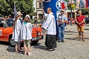Setkání vozů Škoda 110R a 130RS na náměstí v Uničově