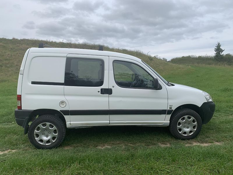 Peugeot Partner (2008) 1.6HDi 4x4 125000km 3 místa  - fotka 7 z 15