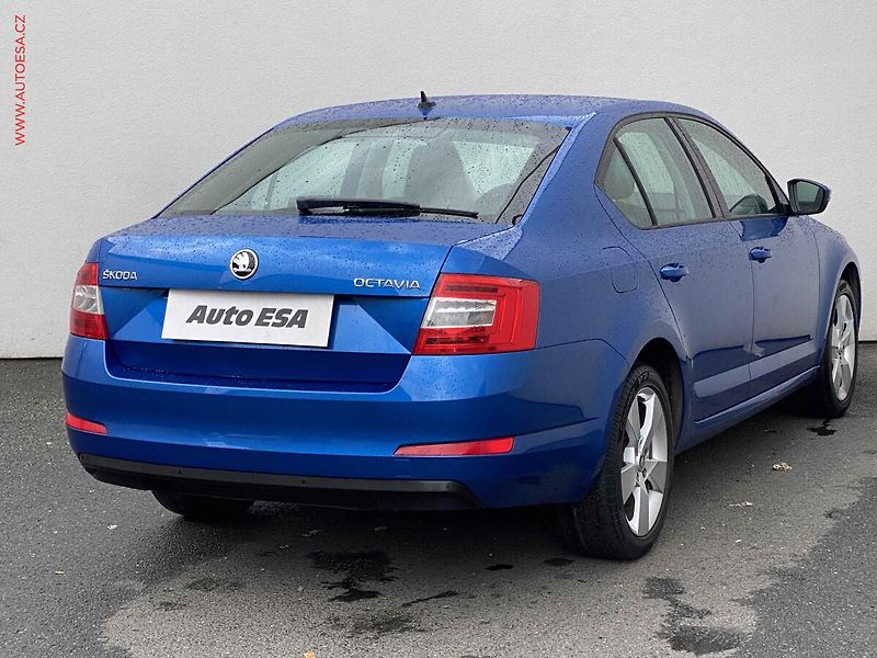Škoda Octavia (2015) 1.6 TDi, ČR, servis.kniha - fotka 4 z 17