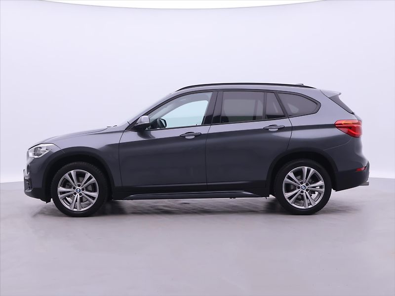 BMW X1 2,0 Xdrive 18d Sport - fotka 4 z 40