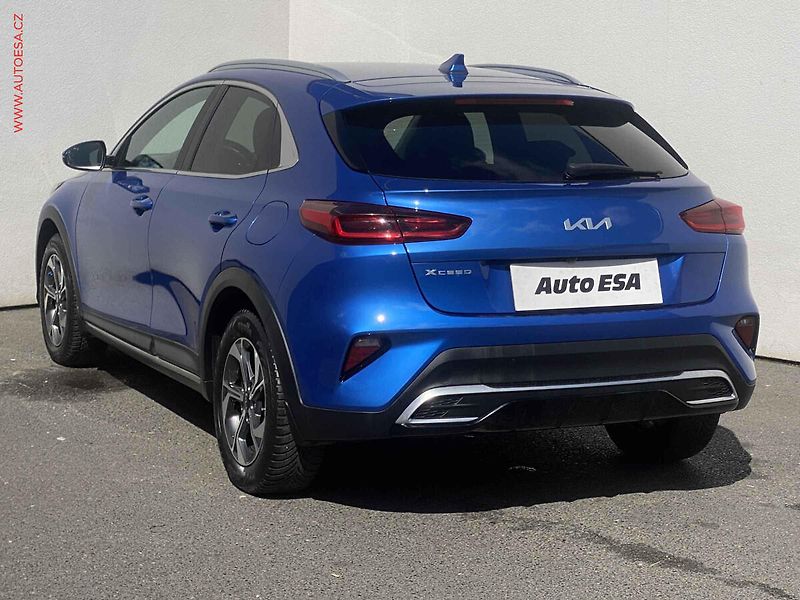 Kia XCeed (2023) 1.5 T-GDi, 2.maj,ČR - fotka 6 z 17
