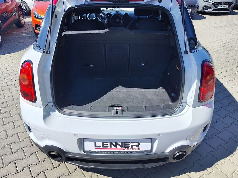 Mini Cooper 1.6/160kW - fotka 9 z 27