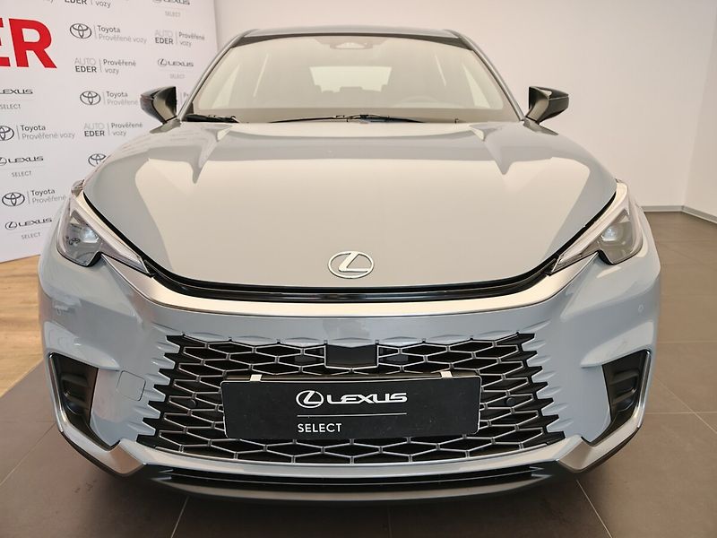 Lexus LBX ELEGANT TECH - fotka 2 z 39