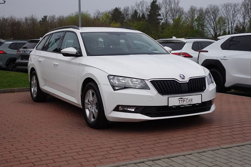 Škoda Superb 1.4 TSI 110kW Active Combi DSG - fotka 3 z 26