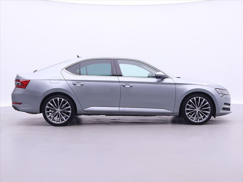 Škoda Superb 2,0 TSI 200kW L&K 4x4 DSG CZ - fotka 8 z 44