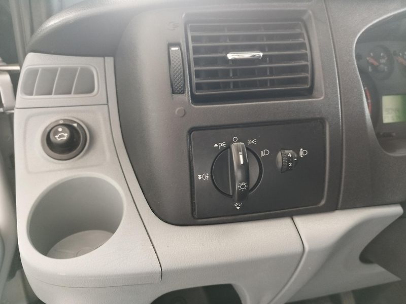 Ford Transit (2010) 2.2,85kW,KLIM.,9MÍST,TAŽ.ZAŘ. - fotka 25 z 27