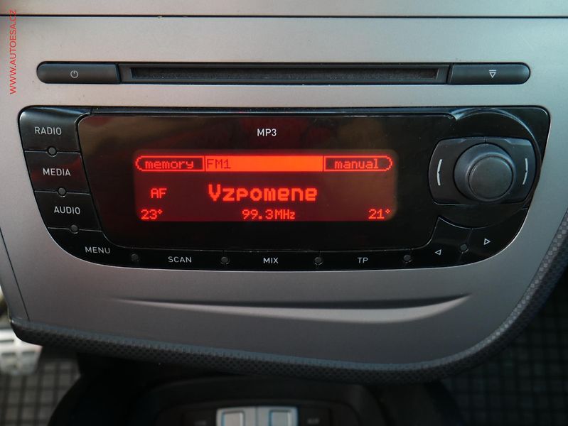 Seat Leon (2009) 2.0TDI, Xenon - fotka 13 z 16