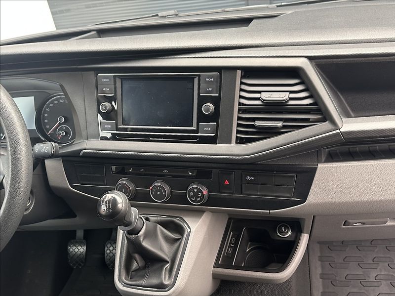 Volkswagen Transporter 2,0 TDI 150PS  L1H1 Van - fotka 21 z 57