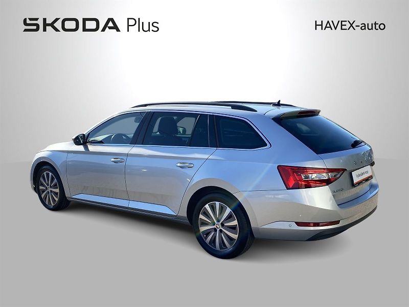Škoda Superb (2022) Combi 2.0 TDI DSG Ambition - fotka 34 z 35