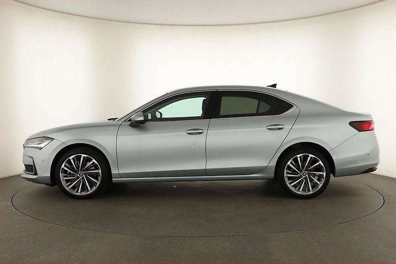 Škoda Superb (2025) 2.0 TDI - fotka 3 z 20