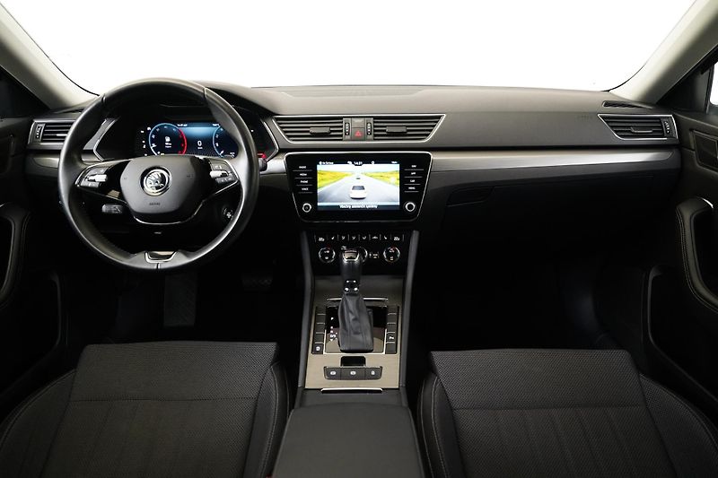 Škoda Superb - fotka 5 z 26