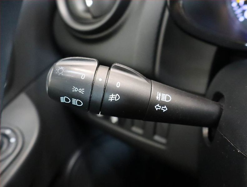 Renault Clio (2013) 1.2 16V, Tempomat - fotka 15 z 20