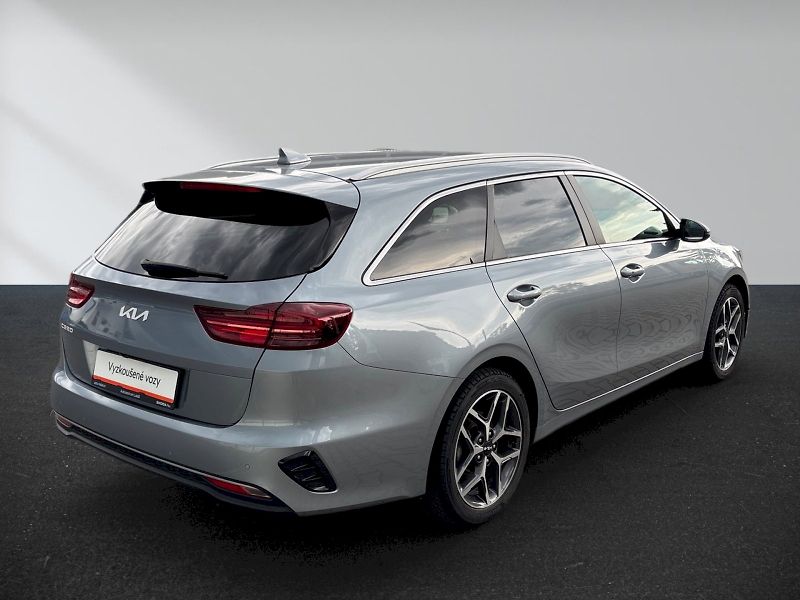Kia Ceed (2025) 1.5 T-GDi TOP 7DCT - fotka 2 z 29