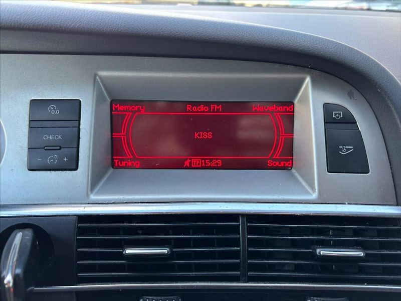 Audi A6 Avant 2,0 TDI - fotka 18 z 23