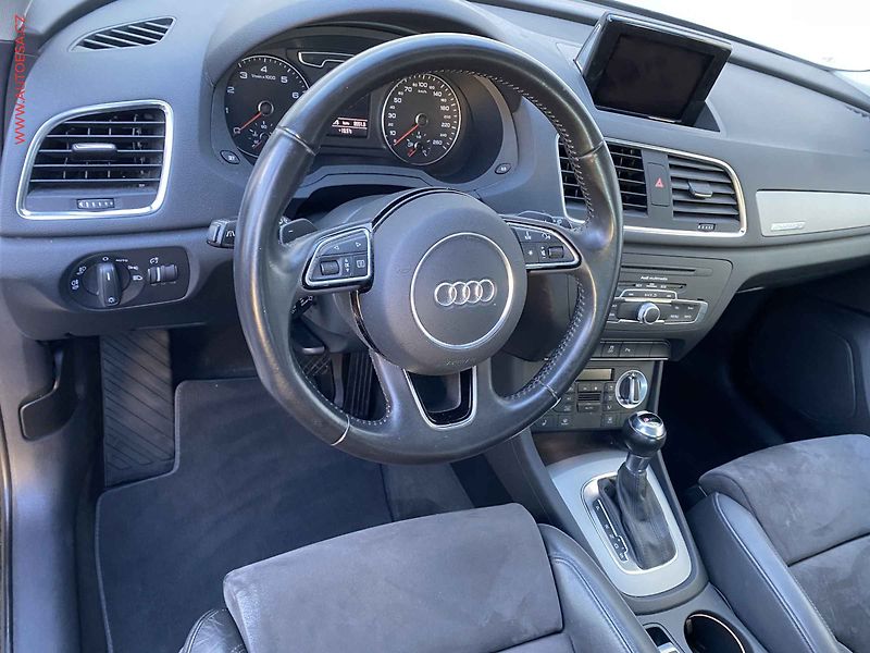 Audi Q3 (2012) 2.0 TFSi quattro, AT, bixen - fotka 12 z 20